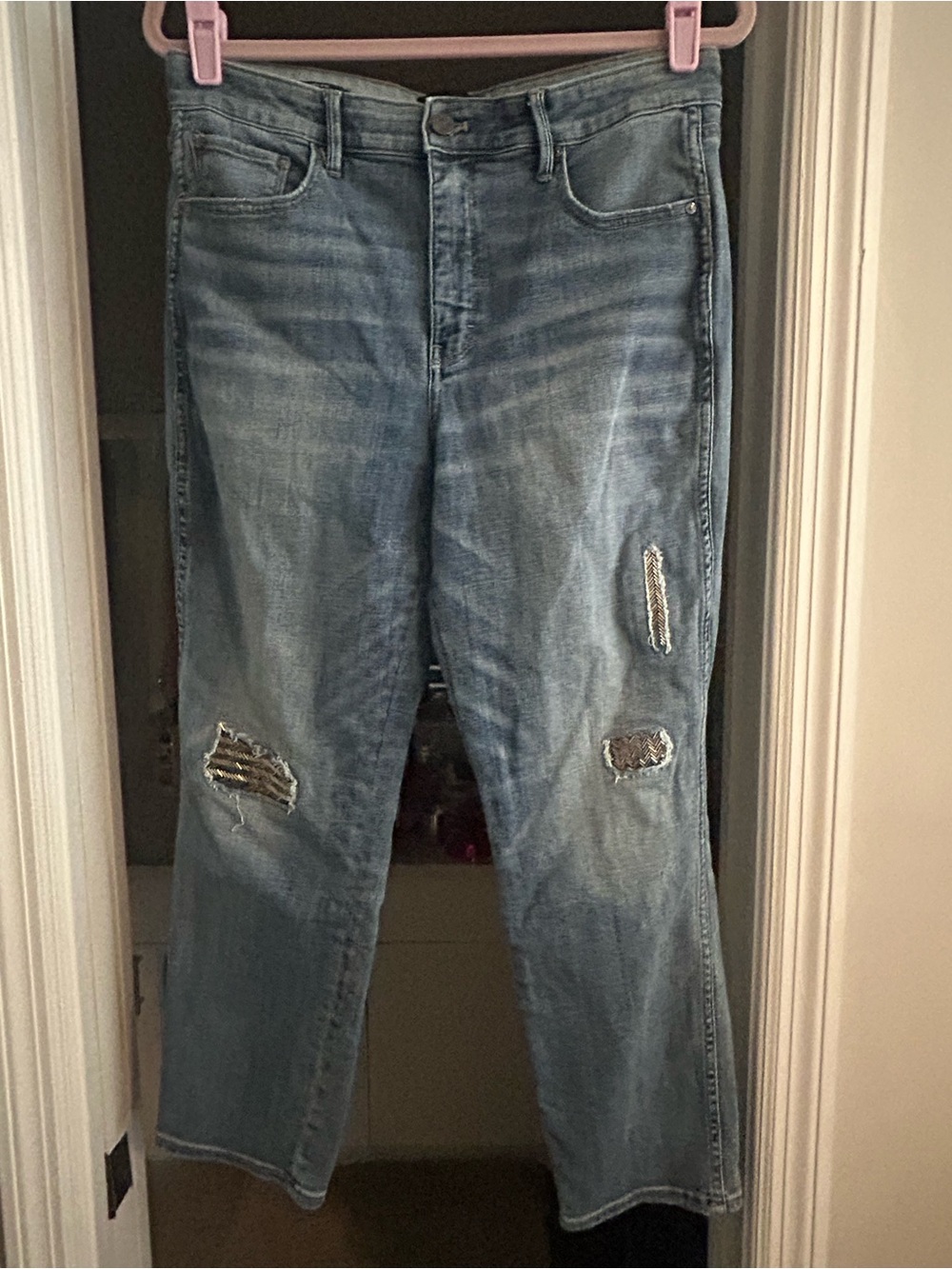 White House Black Market Women's Straight-Leg Distressed Blue Jeans